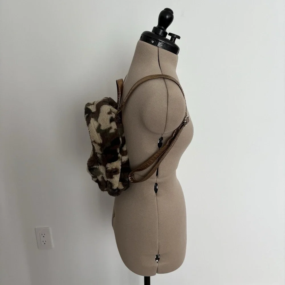 Sketchers Juniors Womens Camo Faux Fur Mini Backpack Y2K Army Fatigue Bronze